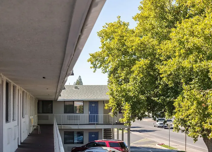Motel 6-Reno, Nv - Virginia Plumb
